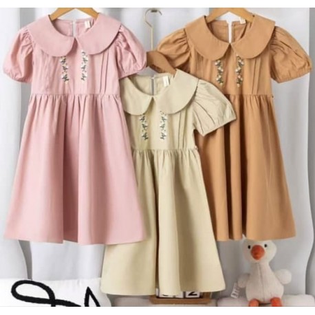 Pink Oval Collar Front Floral Embroidery Dress